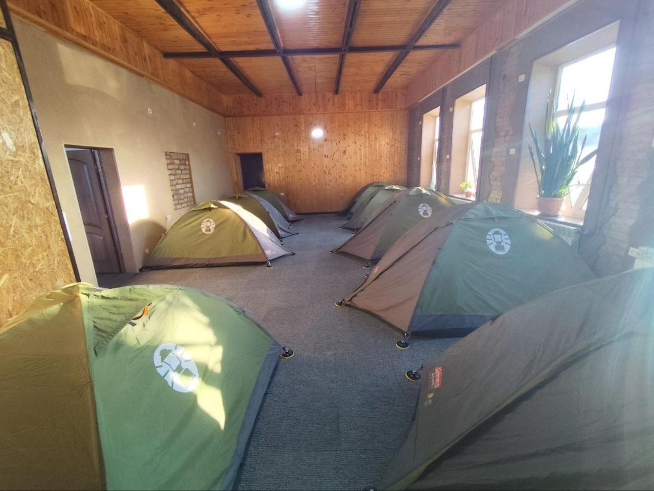 Urban Monkey Tent Hostel & Bar كاراكول المظهر الخارجي الصورة